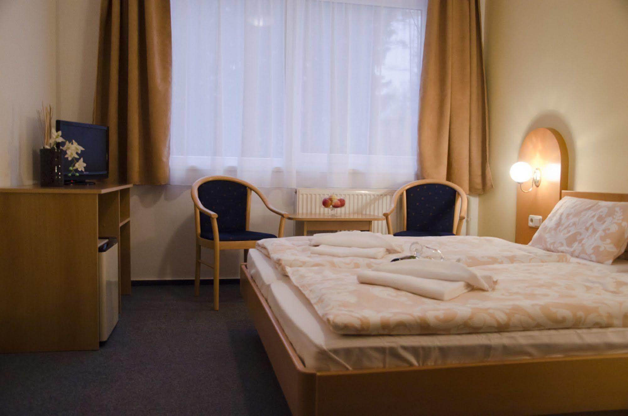 Hotel Zatisi Františkovy Lázně المظهر الخارجي الصورة